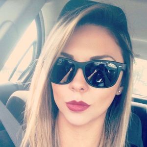 Meet your Posher, Yvonne